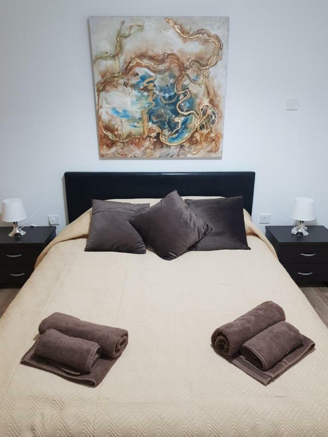Haig'S Dream Flat On The Beach ラルナカ エクステリア 写真