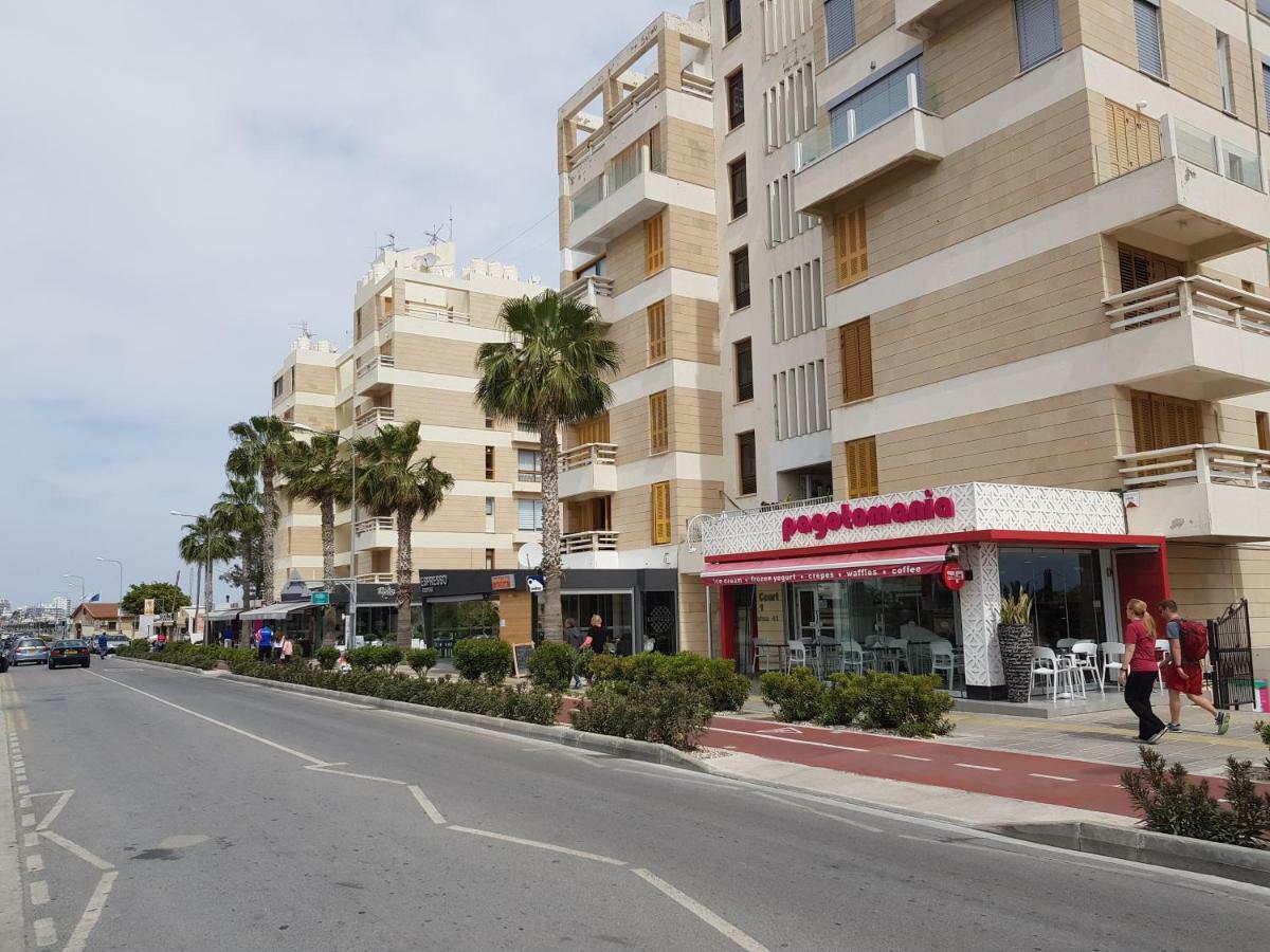 Haig'S Dream Flat On The Beach ラルナカ エクステリア 写真